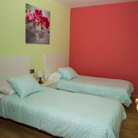 Apartamento Reus 1 - Parking gratuito Bagian luar foto