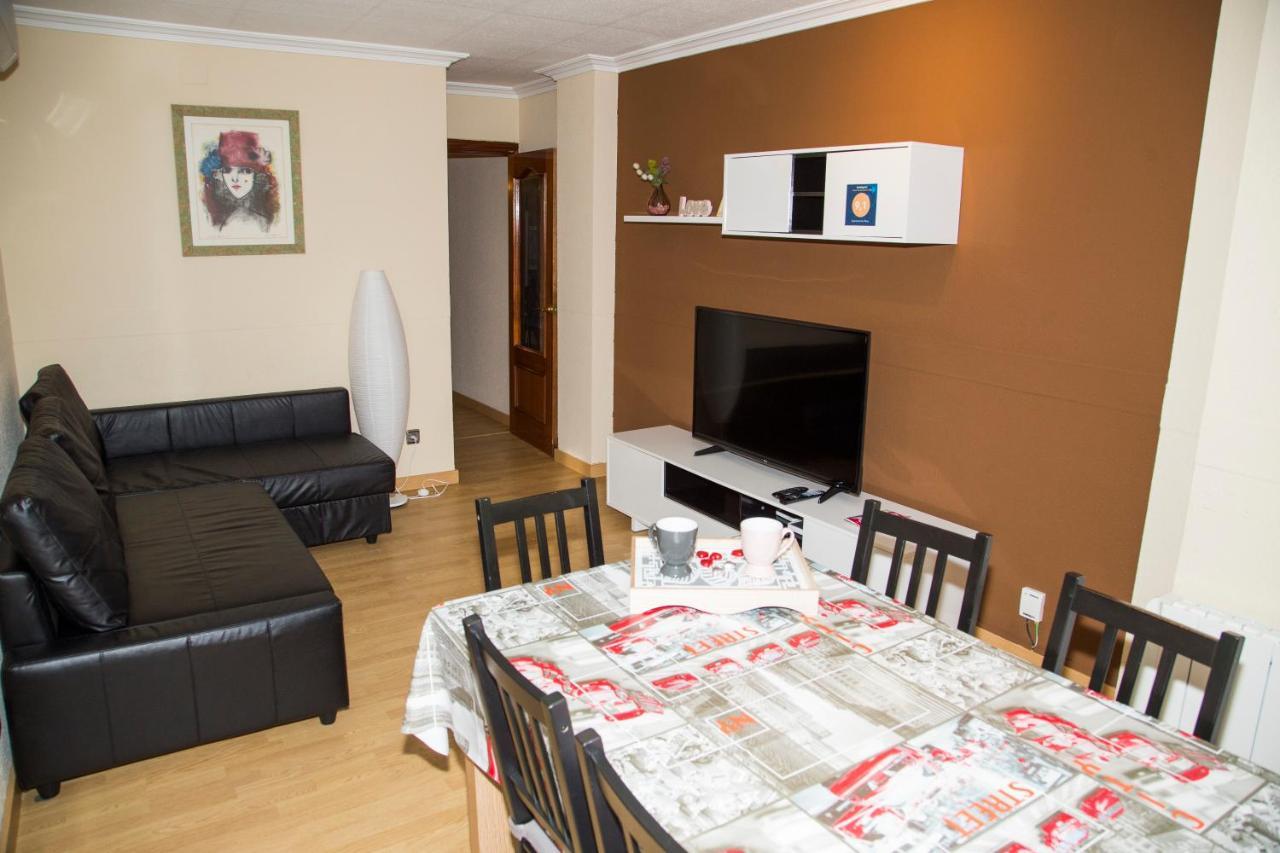 Apartamento Reus 1 - Parking gratuito Bagian luar foto