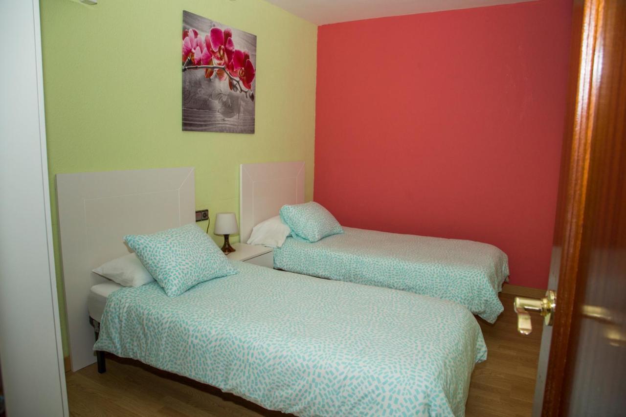 Apartamento Reus 1 - Parking gratuito Bagian luar foto